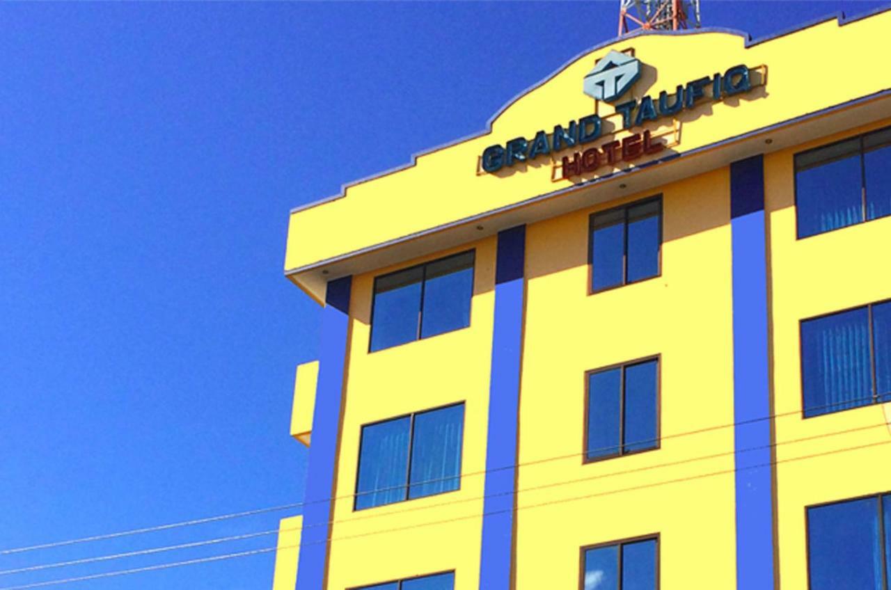 Reddoorz Syariah At Grand Taufiq Tarakan Kültér fotó