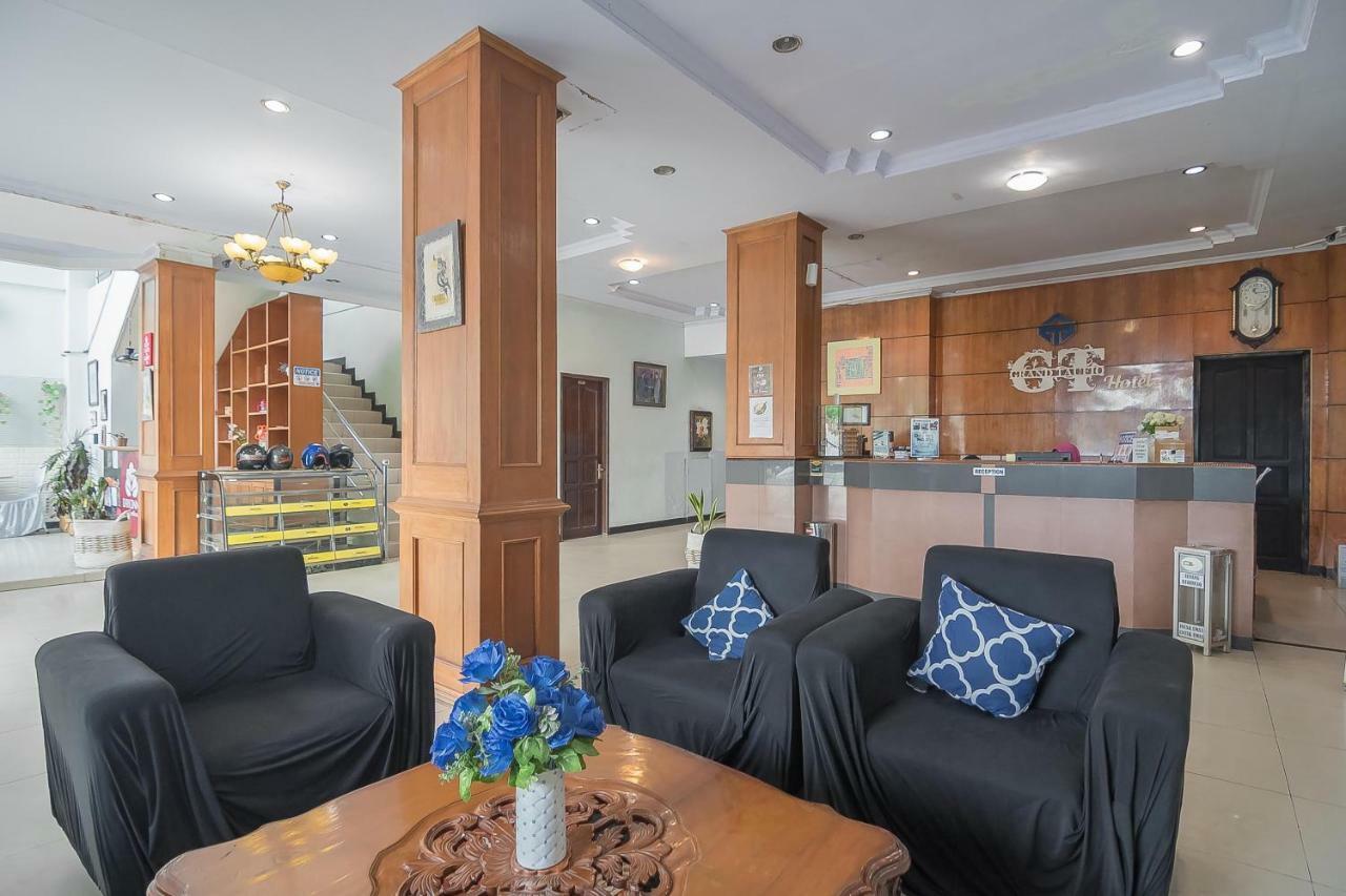 Reddoorz Syariah At Grand Taufiq Tarakan Kültér fotó